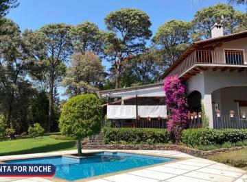 Casa · 1143m² · 5 Recámaras · 4 Estacionamientos · Casa en Renta por Temporada - (4)