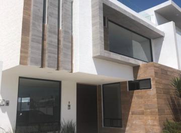 Casa de 5 habitaciones, San Andrés Cholula · Bonita Casa en Venta en Lomas de Angelópolis Opción A5 Recámaras