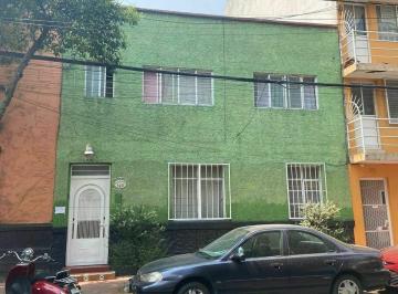 a465f60237a678f33406a7138a85052ef71df5171d1cdcc01c6b47def1f6abf0 · Casa en Venta con Gran Potencial en La Alcaldía Cuauhtémoc.