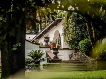 Casa de 7 habitaciones, Cuernavaca · Casa en Venta Rancho Cortés