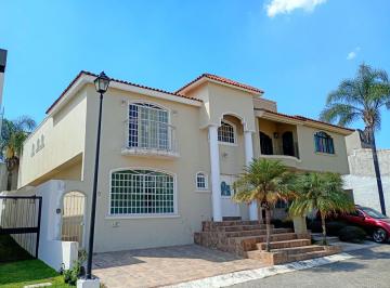 Casa en condominio de 3 habitaciones, Tlajomulco de Zúñiga · Amplísima Casa de 3 Recámaras en Casa Fuerte - Oportunidad