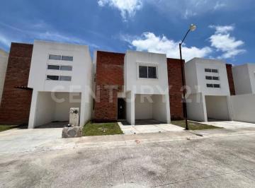 Casa · 119m² · 3 Recámaras · 2 Estacionamientos · Casa en Venta en San Juan del Río, Querétaro.