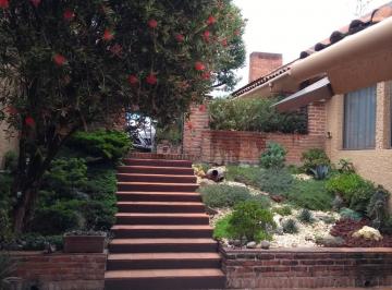 Casa de 3 habitaciones, Cuajimalpa de Morelos · Muy Cerca de Santa Fe, Hermosa Casa en Venta.