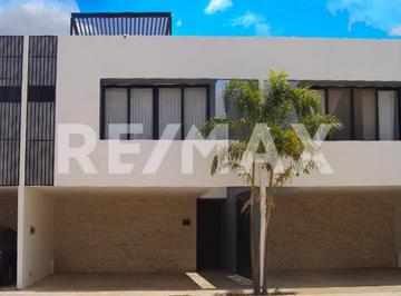 Casa · 174m² · 2 Recámaras · 2 Estacionamientos · Townhouse Premium 175 m² en Residencial ya'Ax - Beh Conckal Yucatán. - (4)