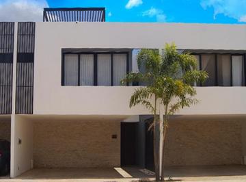 Casa · 174m² · 2 Recámaras · 2 Estacionamientos · Townhouse Premium 175 m² en Residencial ya'Ax - Beh Conckal Yucatán. - (4)