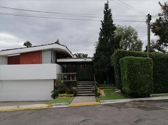 Casa · 410m² · 3 Recámaras · 2 Estacionamientos · Casa en Venta - (4)
