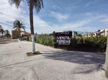 Terreno / Lote · 1998m² · Terreno en Venta Esquina 1,998.65 m² Blvd. Manuel Ávila Camacho, Veracruz, Ver.