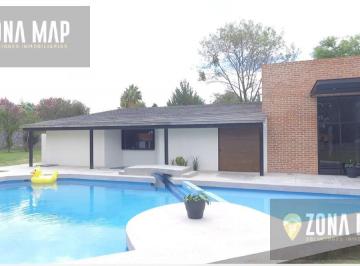 Villa · 5592m² · 20 Estacionamientos · Villa - Fraccionamiento Lomas de Comanjilla
