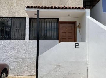 Casa de 2 habitaciones, Zapopan · Casa en Renta en Paseos del Sol