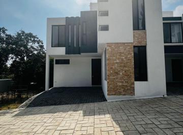 Casa de 4 habitaciones, Cuernavaca · Moderna Casa Para Estrenar en Fraccionamiento con Seguridad