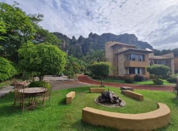 Casa de 6 habitaciones, Tepoztlán · Casa en Venta en Tepoztlán Morelos, Lujosa Residencia en Zona Exclusiva