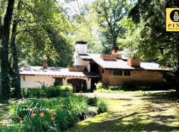 Casa de 4 habitaciones, Valle de Bravo · Venta Casa en Club de Golf Avándaro