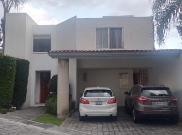 Casa de 3 habitaciones, Puebla · Bonita Casa en Renta Amueblada, Decorada y Equipada Sta. Cruz Guadalupe Zavaleta