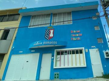 Edificio · 413m² · Edificio Para Escuela en Venta en Fracc. Jardines de Mocamb