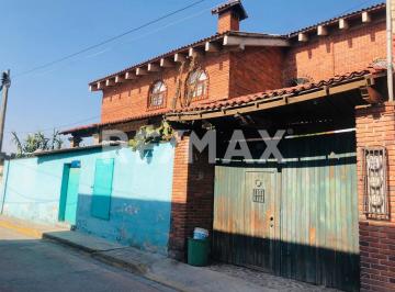 Casa · 346m² · 4 Recámaras · 2 Estacionamientos · Casa en Venta a 2 Cuadras del Centro en Rayón - (4)