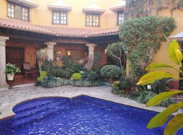 Casa , Cuernavaca · Hermosa Casa en Reforma Colonial Fino