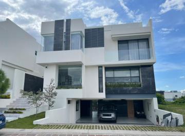 Casa , Zapopan · Se Vende Casa Amueblada en Puerta Las Lomas