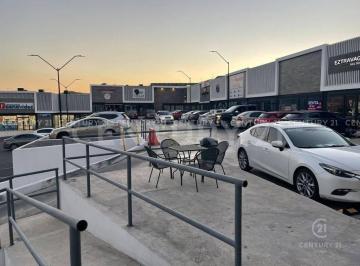 Local comercial · 90m² · 10 Estacionamientos · Local en Venta en Senda Reliz