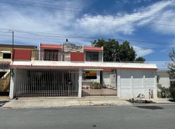 Casa · 292m² · 4 Recámaras · 4 Estacionamientos · Casa en Venta en Roma
