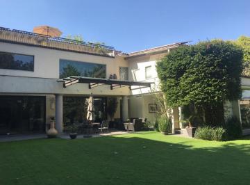 Casa en condominio · 984m² · 4 Recámaras · 6 Estacionamientos · Espectacular Casa en La Punta en Venta