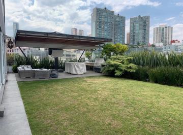 Casa · 1000m² · 4 Recámaras · 6 Estacionamientos · Espectacular Casa en Bosques de Las Lomas con Caseta de Vigi