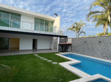 Casa de 4 habitaciones, Cuernavaca · Moderna Casa en Zona Norte con Doble Filtro de Seguridad