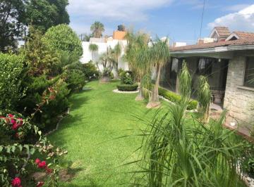Casa en condominio · 610m² · 4 Recámaras · 2 Estacionamientos · Casa en Venta, Jardines de Irapuato, Guanajuato. Ideal Para Proyecto Mixto.