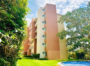 Departamento de 3 habitaciones, Cuernavaca · Amplio Departamento en Planta Baja con Seguridad en Zona Arbolada y Tranquila