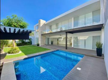 Casa de 5 habitaciones, Cuernavaca · Espectacular Residencia en Exclusivo Fraccionamiento en Vista Hermosa
