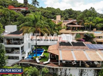Casa · 550m² · 5 Recámaras · 3 Estacionamientos · Casa en Renta - (4)