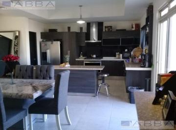 Casa · 250m² · 3 Recámaras · 2 Estacionamientos · Casa - Bosques del Rejón