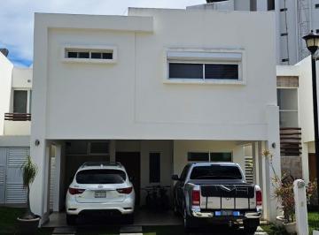 Casa de 3 habitaciones, Mazatlán · Hermosa Casa en Venta en Mazatlan