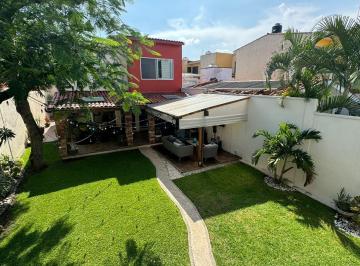 Casa de 3 habitaciones, Cuernavaca · Amplia Casa en Fraccionamiento con Seguridad