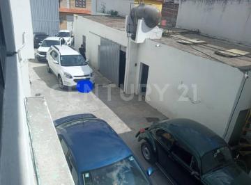 Casa · 555m² · 5 Recámaras · 6 Estacionamientos · Casa en Venta, a Precio de Terreno, Glorieta China Poblana