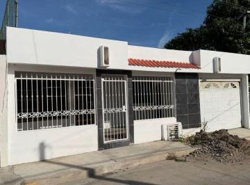 Casa de 3 habitaciones Venta MN 2,100,000 · Casa con 160 m² de Superficie de Terreno y 3 Habitaciones en Venta en Fraccionamiento Villa Galaxia