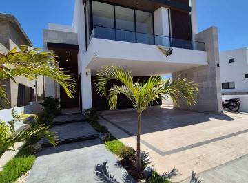 Casa de 4 habitaciones, Mazatlán · Departamento en Venta en Ferrara 105 m² Frente a La Marina Mazatlán