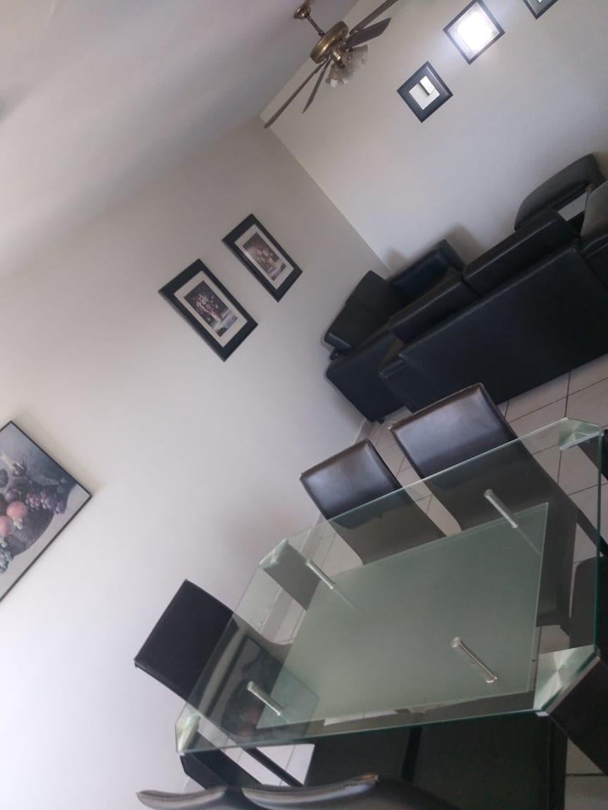 Depto. Amueblado, 100 m&sup2;, en Centro de Cln