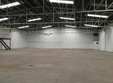 Bodega comercial , Chihuahua · Bodega en Renta 1307 m² C. Pino, con Oficinas y Estacionamiento Cercado $223 Mil