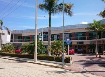 Local comercial de 1 habitación, Campeche · Renta de Local en Plaza Comercial en Zona Centro en Av Gobernadores