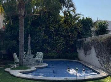 Casa · 723m² · 3 Recámaras · 5 Estacionamientos · Casa Sola en Reforma Cuernavaca - Crb - 956 - Cs