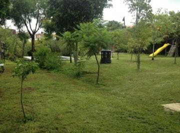 Casa · 300m² · 2 Recámaras · 10 Estacionamientos · Arboles Frutales