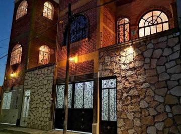 74de19967e473347fe799b56f620aef96726c634cb4345e48b92d0f631645611 · Casa Estilo Colonial en Venta en San Miguel – con Terraza y Cerca del Centro