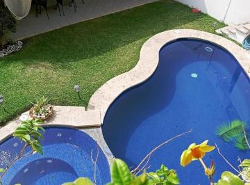Casa · 220m² · 4 Recámaras · 2 Estacionamientos · Casa de Fin de Semana, Colinas de Sta. Fe, Xochitepec Mor.