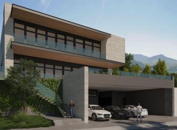 Casa de 4 habitaciones, Monterrey · Casa en Venta en Monterrey Zona Carretera Nacional Sierra Alta 10° Sector
