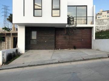 Casa · 176m² · 3 Recámaras · 3 Estacionamientos · Casa en Venta Valle Tinto