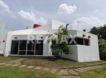 Casa en condominio · 198m² · 5 Recámaras · 2 Estacionamientos · Casa en Venta en Las Quintas, Cuernavaca - (4)
