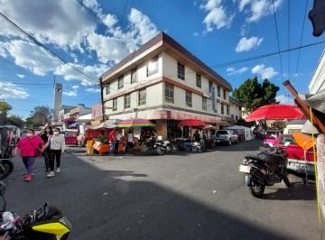 Inmueble productivo urbano , Azcapotzalco · Edificio Comercial con Locales en Pb y Habitacional en Venta, Colonia Pro Hogar