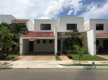 Casa en condominio · 260m² · 3 Recámaras · 2 Estacionamientos · Rento Casa en Privada Cocoyoles en Santa Gertrudis Copo Muy