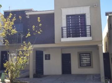 Casa de 3 habitaciones, Saltillo · Casa Amueblada en Renta en Portal de Las Lomas
