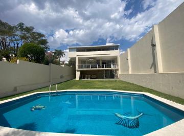 Casa de 4 habitaciones, Cuernavaca · Casa en Venta en Fraccionamiento en Zona Dorada